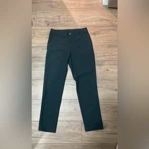 ABC Classic-Fit Trouser 30/32
Stretch Cotton VersaTwill